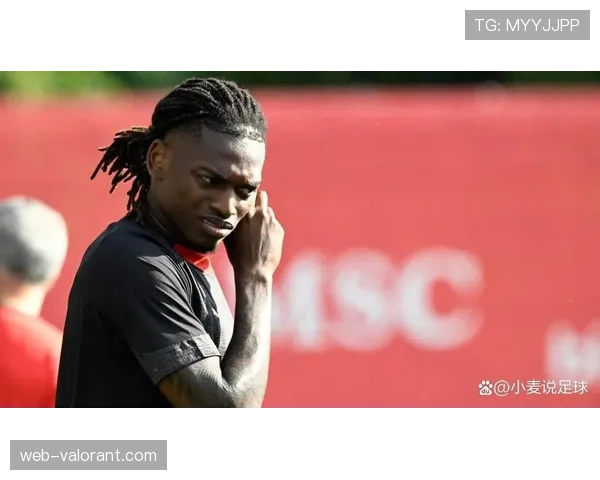 米兰公布对阵罗马大名单,莱奥伤愈回归进入名单